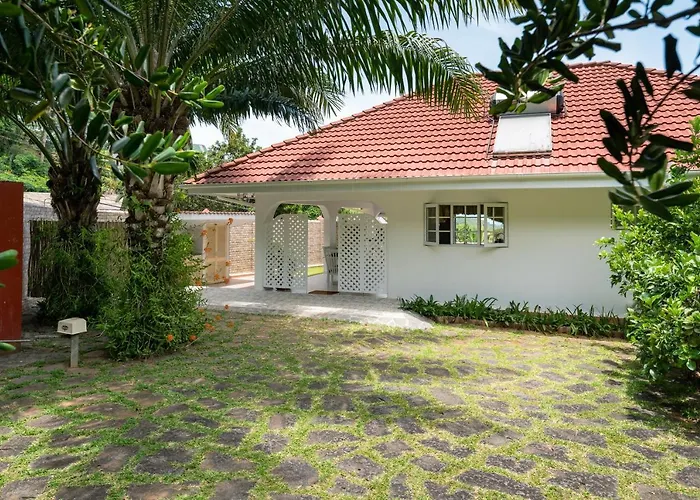 Ixora *