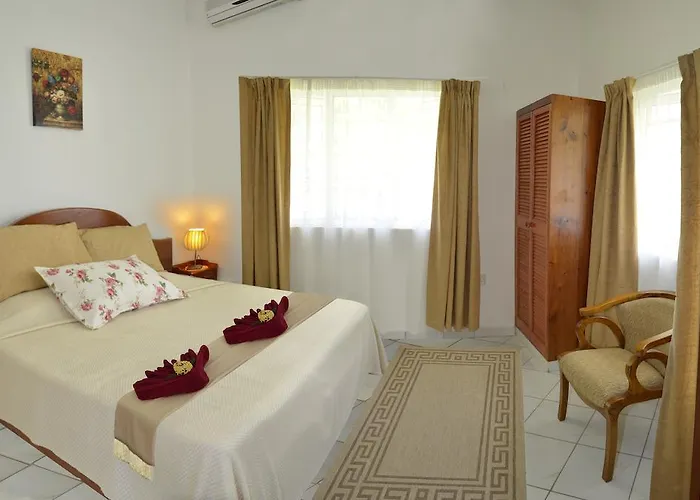 Ixora Anse Royale